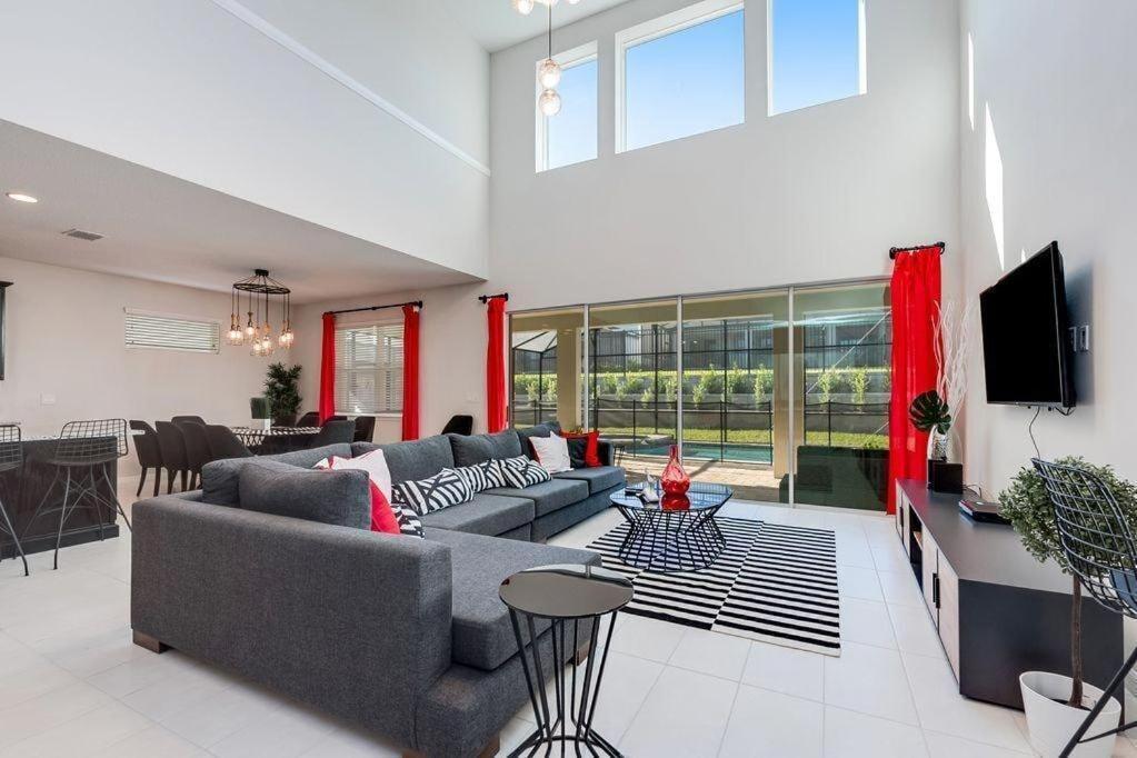 Bsv1800 Luxury 7 Bedroom 5 Bathroom In Solara Holiday home *