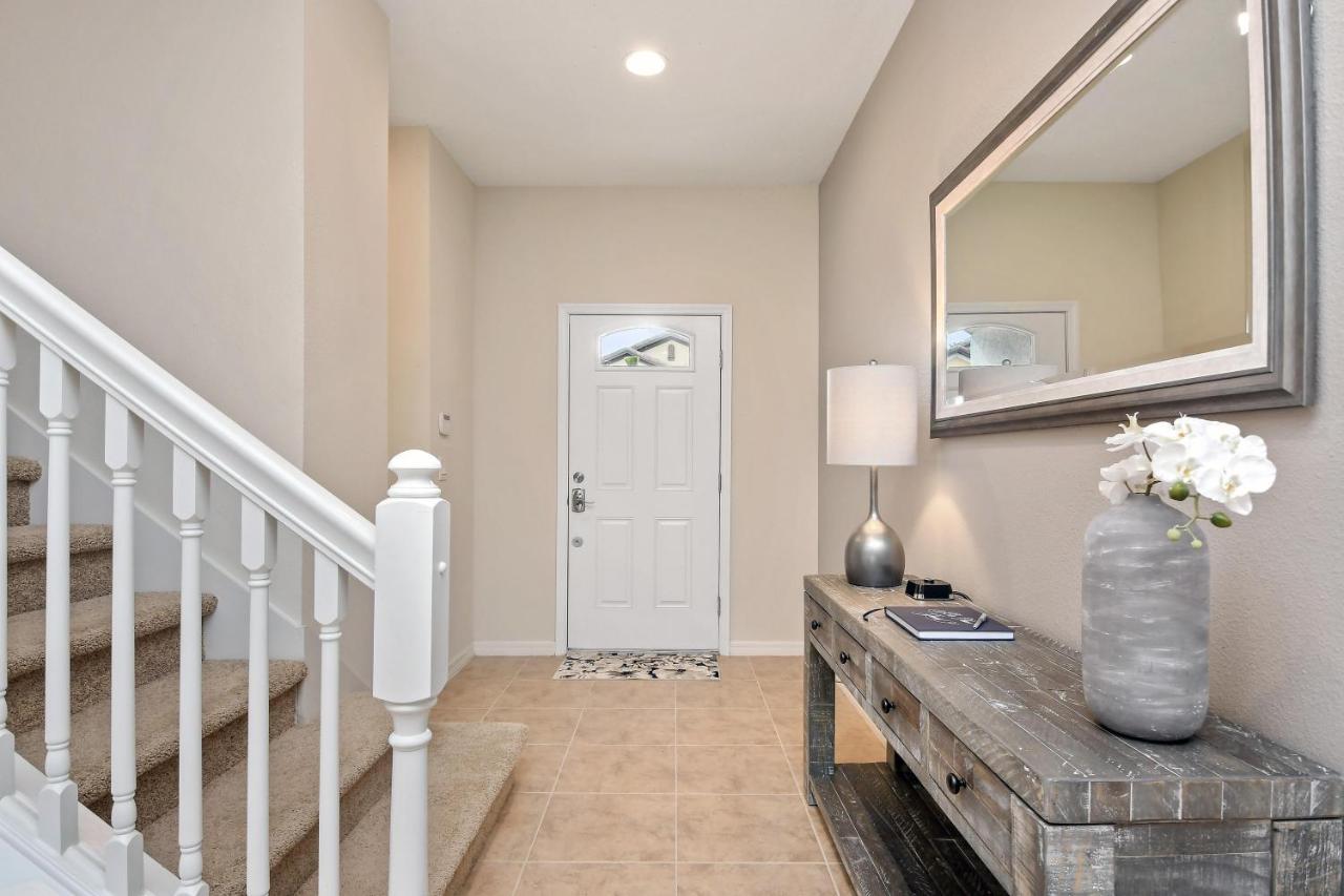 Bsv8867 - Luxury 4 Bedroom 3 Bath Town With Private Pool And Free Wifi Holiday home Kissimmee