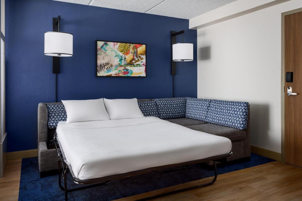 Hyatt Place Across From Universal Orlando