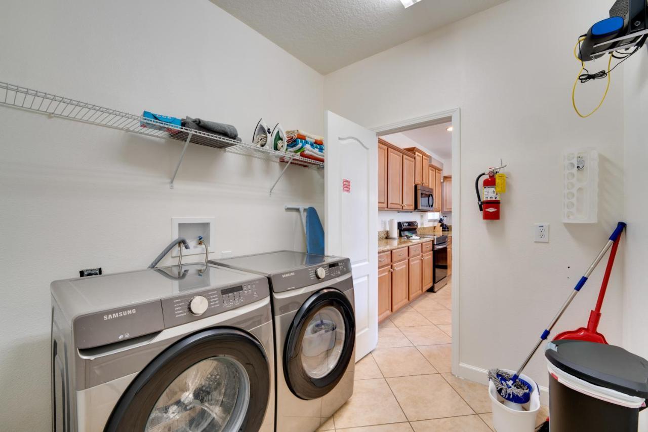 Spacious With Pool - 11 Mi To Disney! Holiday home *