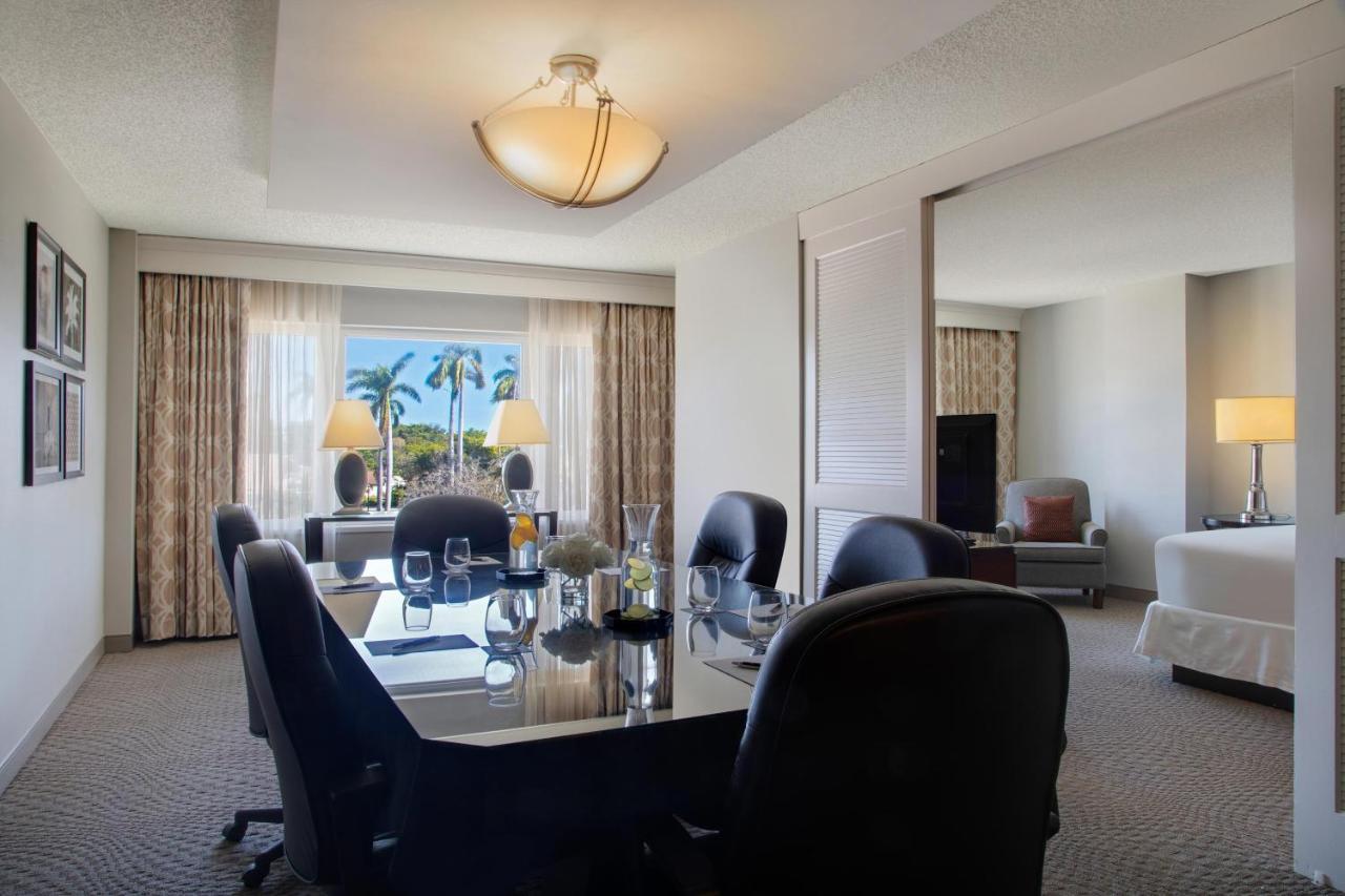 Sheraton Lauderdale West 4*