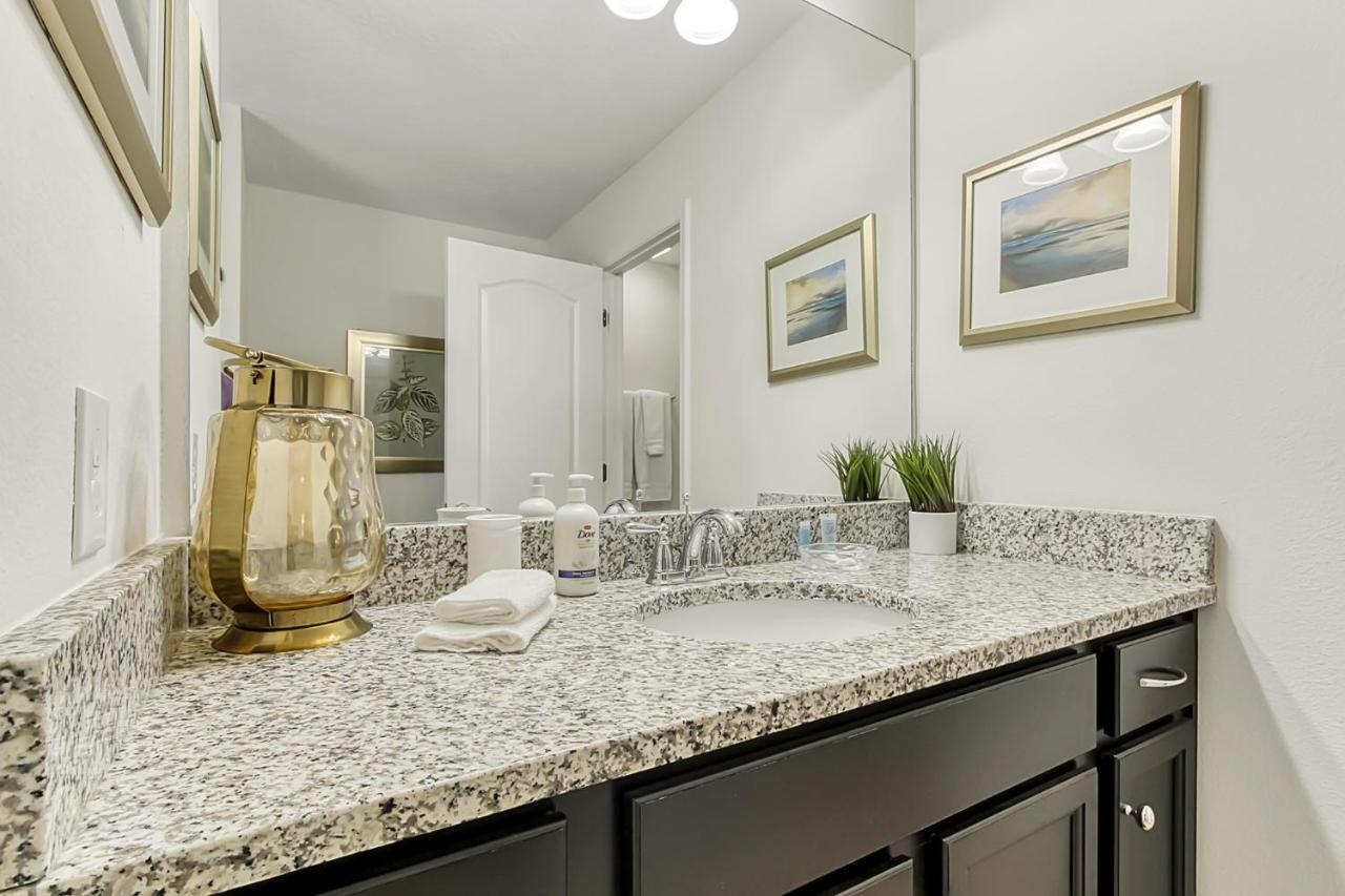 8br Near Disney-view/privacy/pool & Spa/ps5/ev