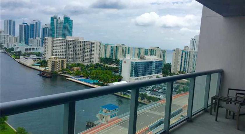 Beachwalk Elite And 4* Hallandale Beach