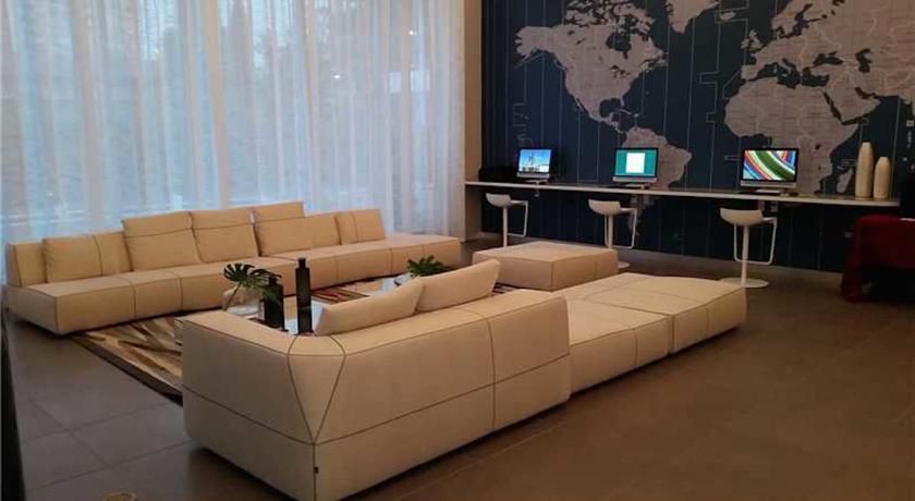 Beachwalk Elite And Aparthotel