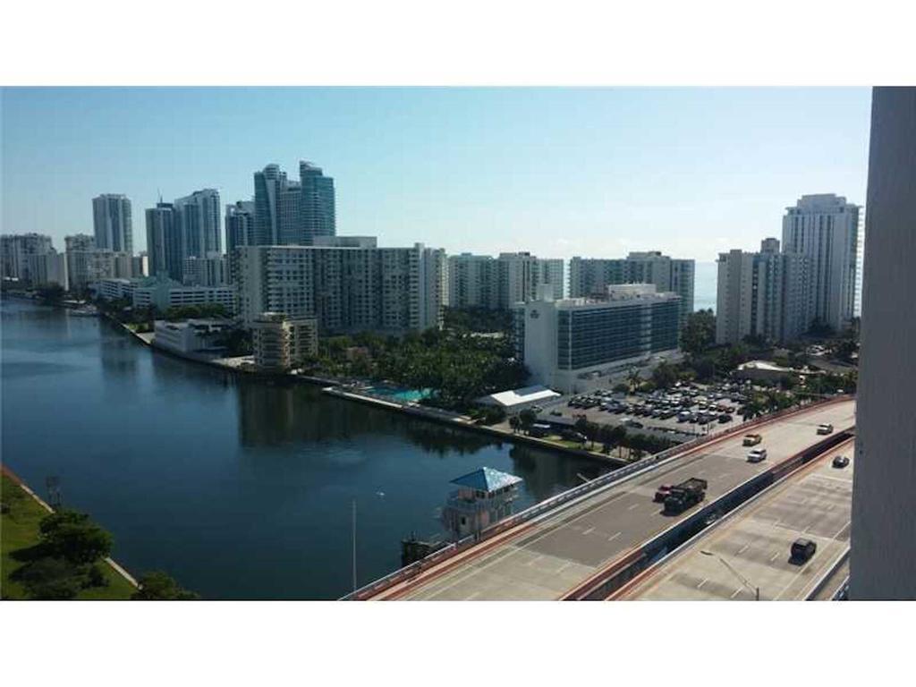 Beachwalk Elite And Aparthotel Hallandale Beach
