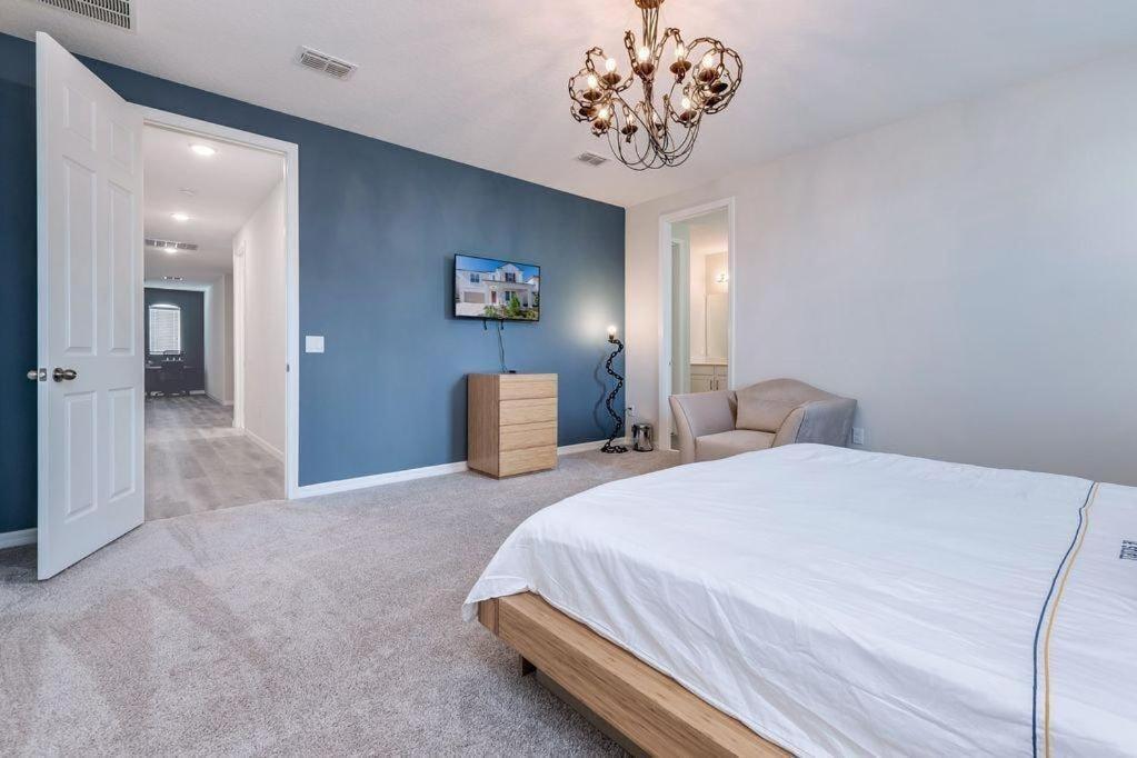 Bsv1810 - Luxury 8 Bedroom 6 Bathroom In The Desirable Solara Kissimmee