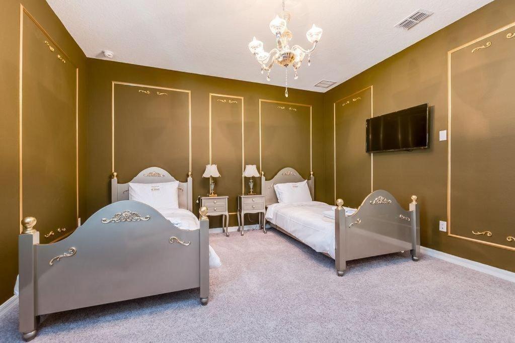 Bsv1773 - Luxury 8 Bedroom 6 Bathroom In The Desirable Solara Holiday home