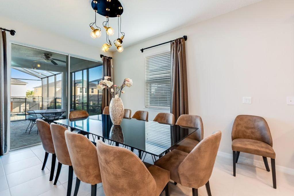 Bsv1773 - Luxury 8 Bedroom 6 Bathroom In The Desirable Solara Holiday home