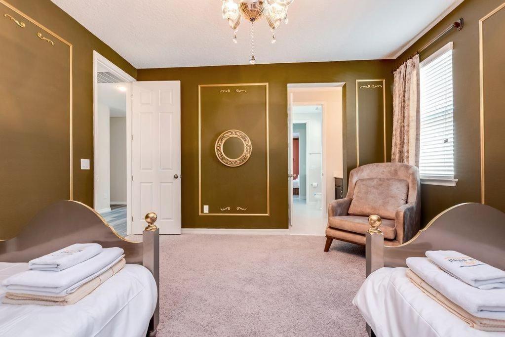 Bsv1773 - Luxury 8 Bedroom 6 Bathroom In The Desirable Solara Holiday home *