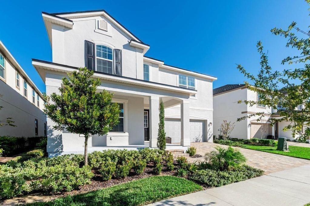 Bsv1773 - Luxury 8 Bedroom 6 Bathroom In The Desirable Solara *