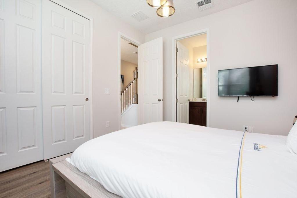 Bsv1823 - Luxury 8 Bedroom 6 Bathroom In The Desirable Solara Kissimmee