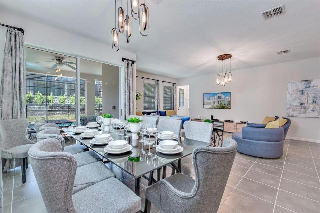 Holiday home Bsv1810 - Luxury 8 Bedroom 6 Bathroom In The Desirable Solara *