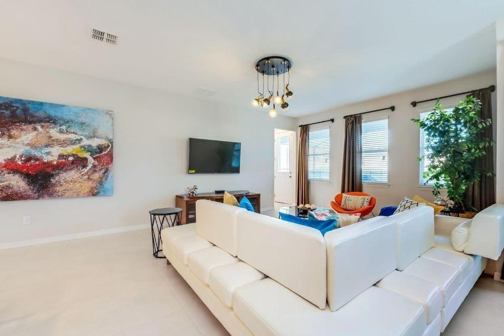 Bsv1773 - Luxury 8 Bedroom 6 Bathroom In The Desirable Solara Holiday home