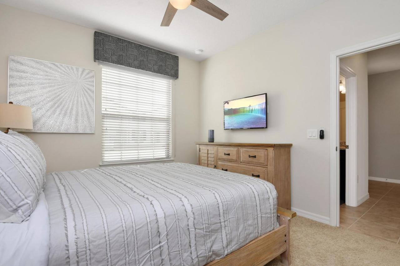 Bsv8867 - Luxury 4 Bedroom 3 Bath Town With Private Pool And Free Wifi *