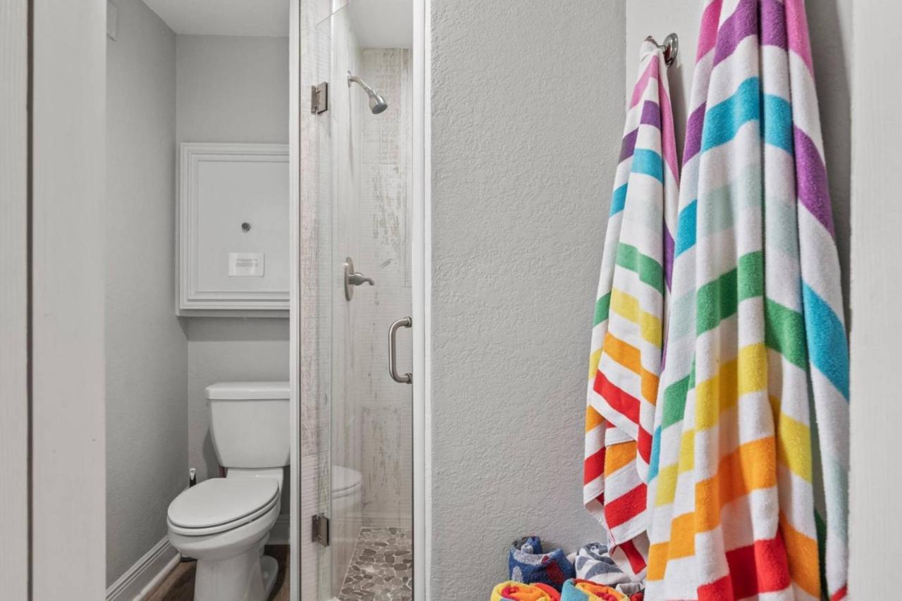 Sunkissed In St Pete Is A 3 Bedroom With Heated Pool And Great Outdoor Space Near The St. Petersburg