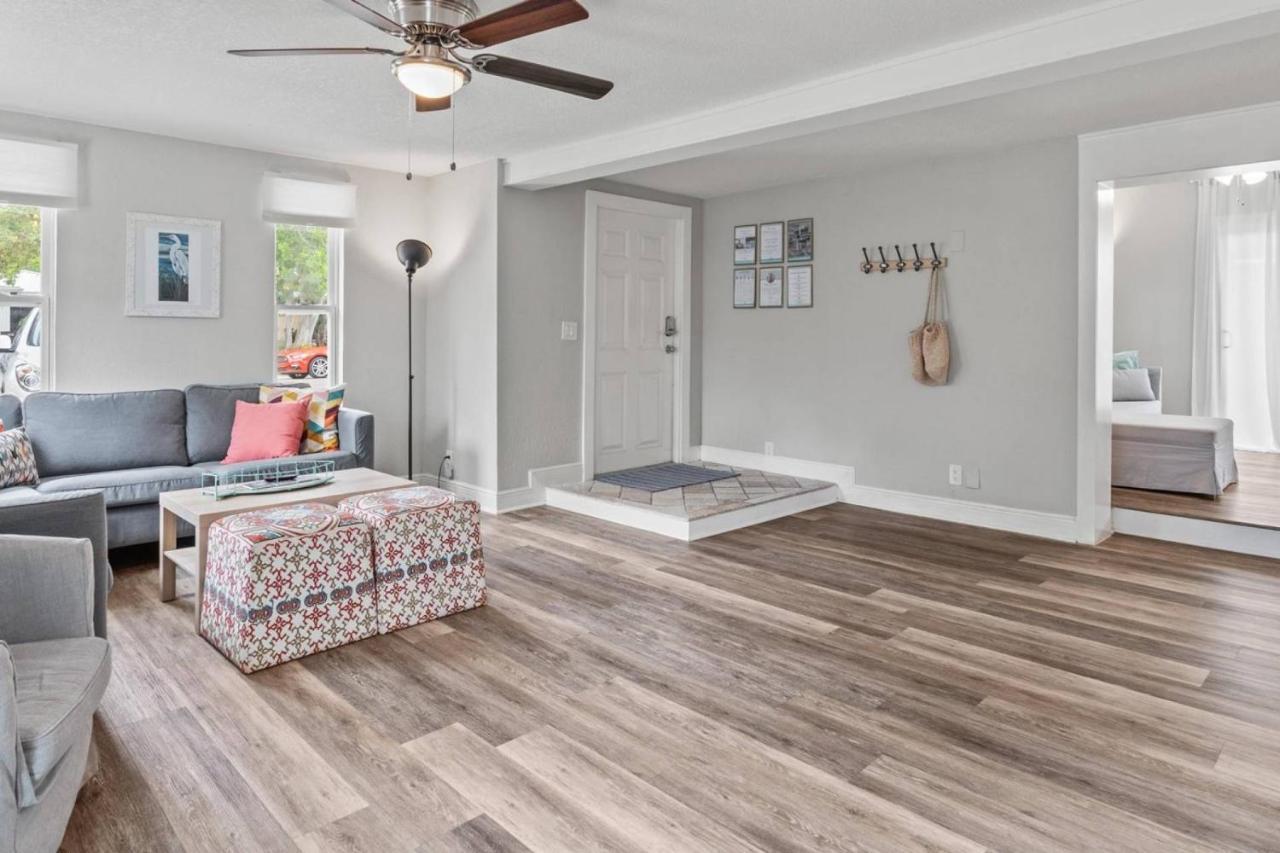 Sunkissed In St Pete Is A 3 Bedroom With Heated Pool And Great Outdoor Space Near The * St. Petersburg