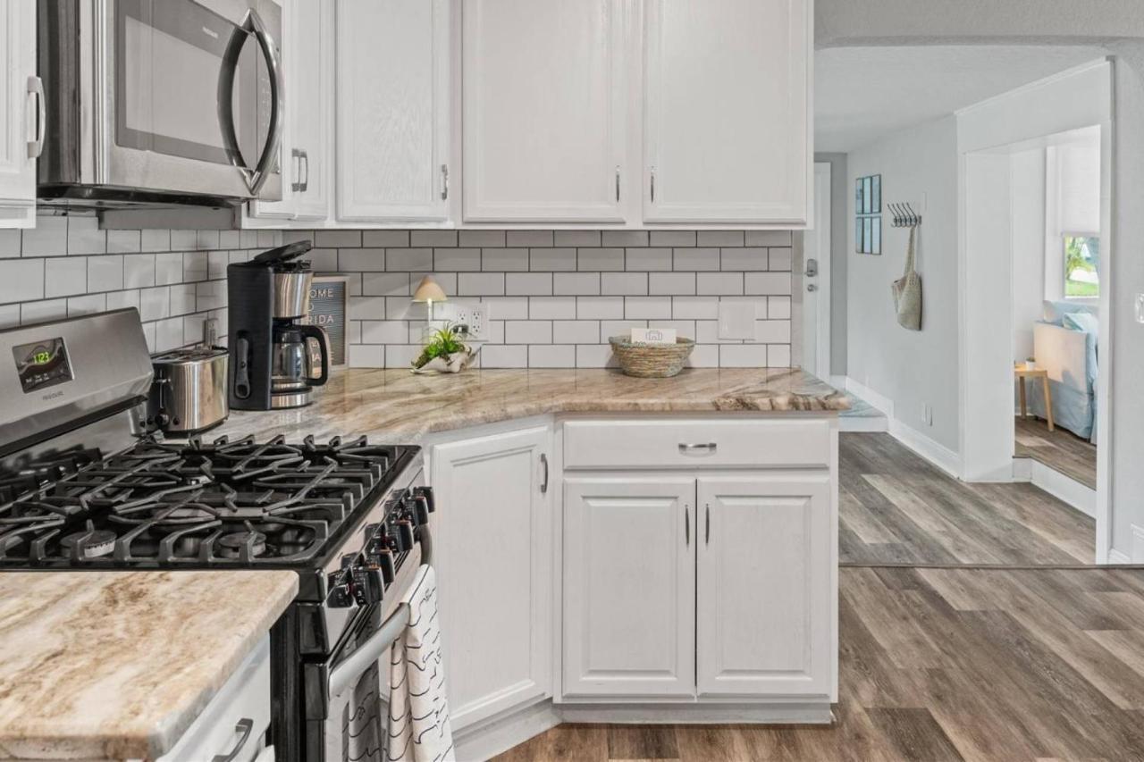 Sunkissed In St Pete Is A 3 Bedroom With Heated Pool And Great Outdoor Space Near The Holiday home *