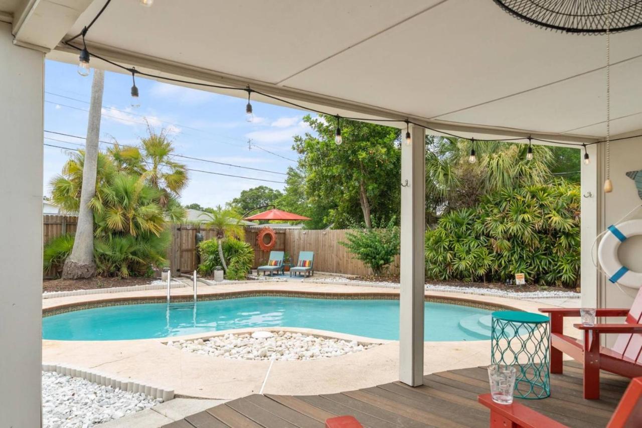 Sunkissed In St Pete Is A 3 Bedroom With Heated Pool And Great Outdoor Space Near The *