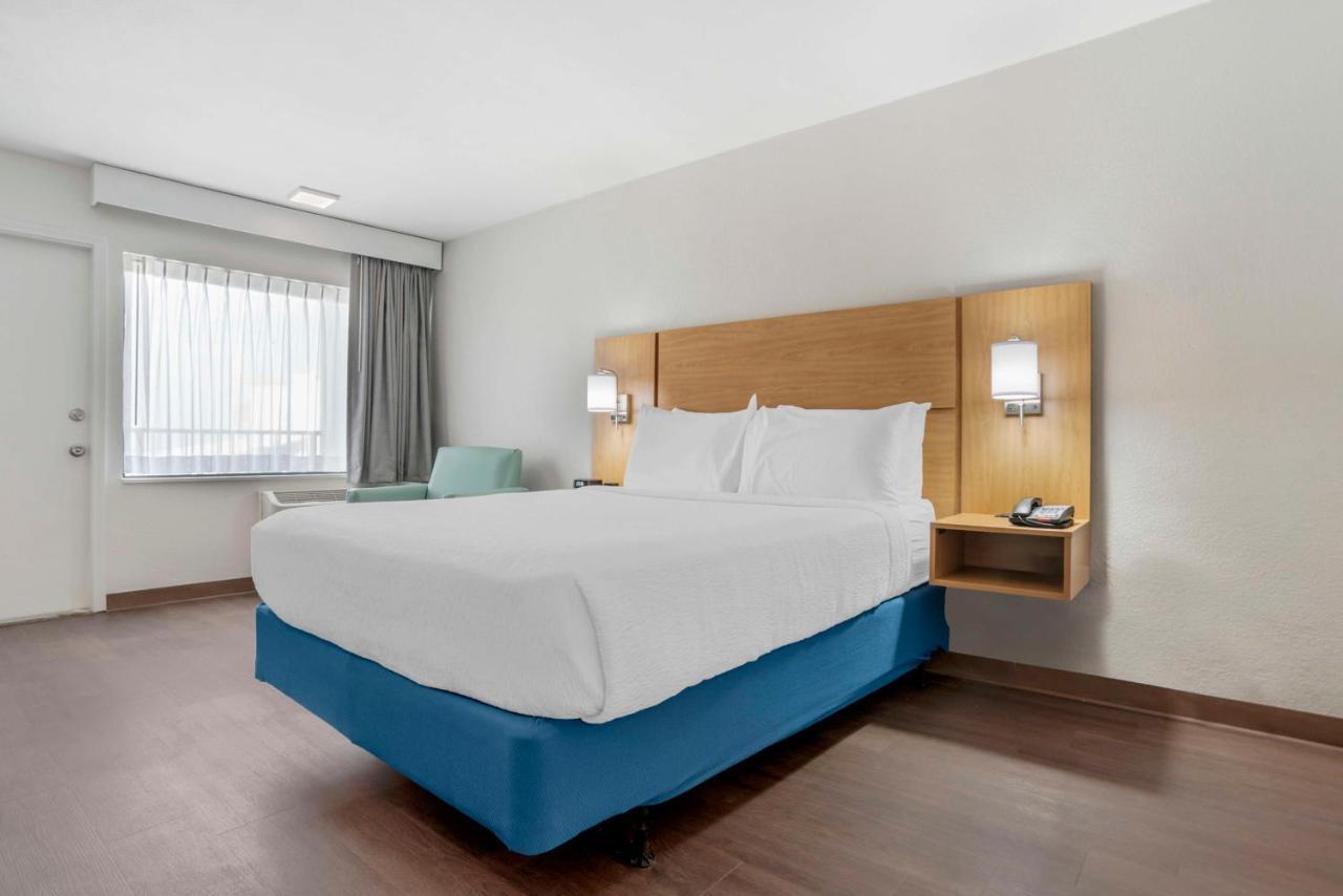 Chateau Beachfront Hotel, A By The Sea 3* Panama City Beach