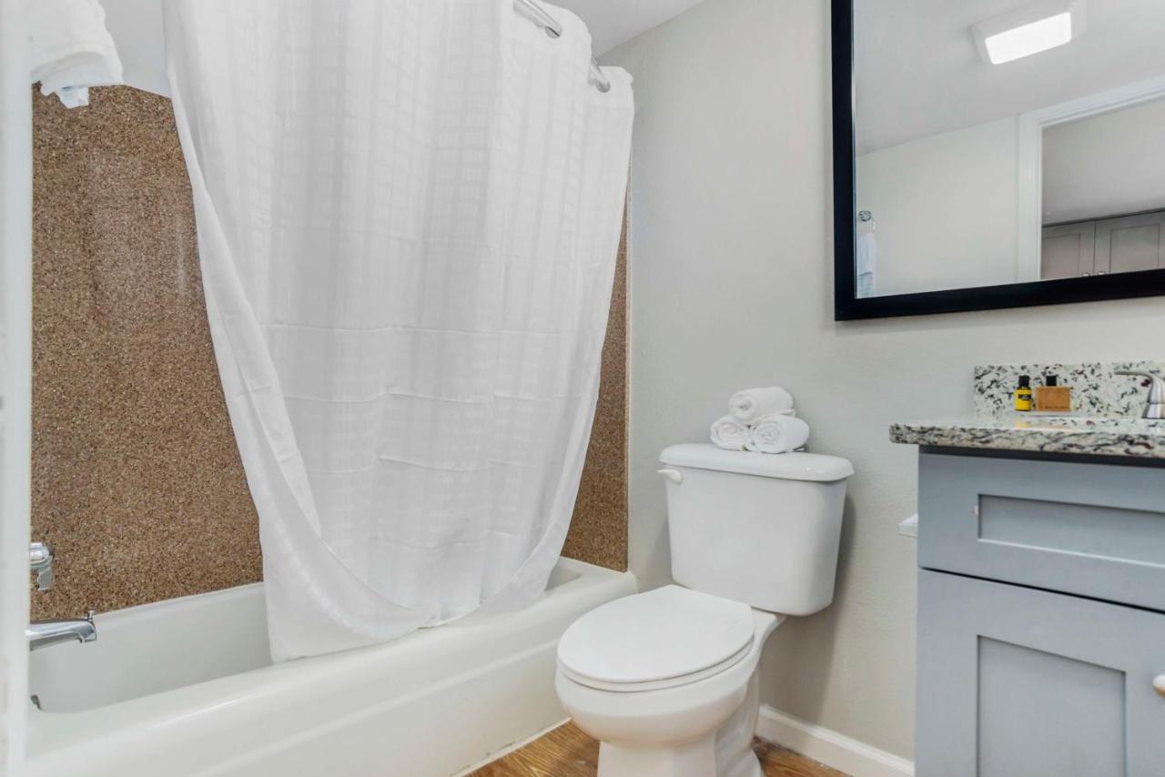 Chateau Beachfront Hotel, A By The Sea 3* Panama City Beach