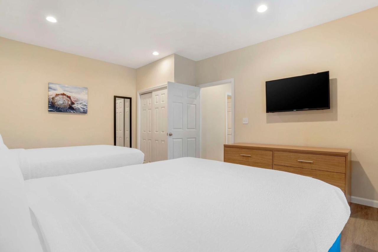 Chateau Beachfront Hotel, A By The Sea Panama City Beach
