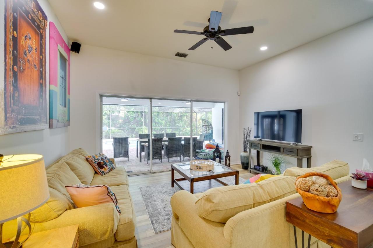 Casa Blanco Florida Escape Pool, Fire Pit And Grill