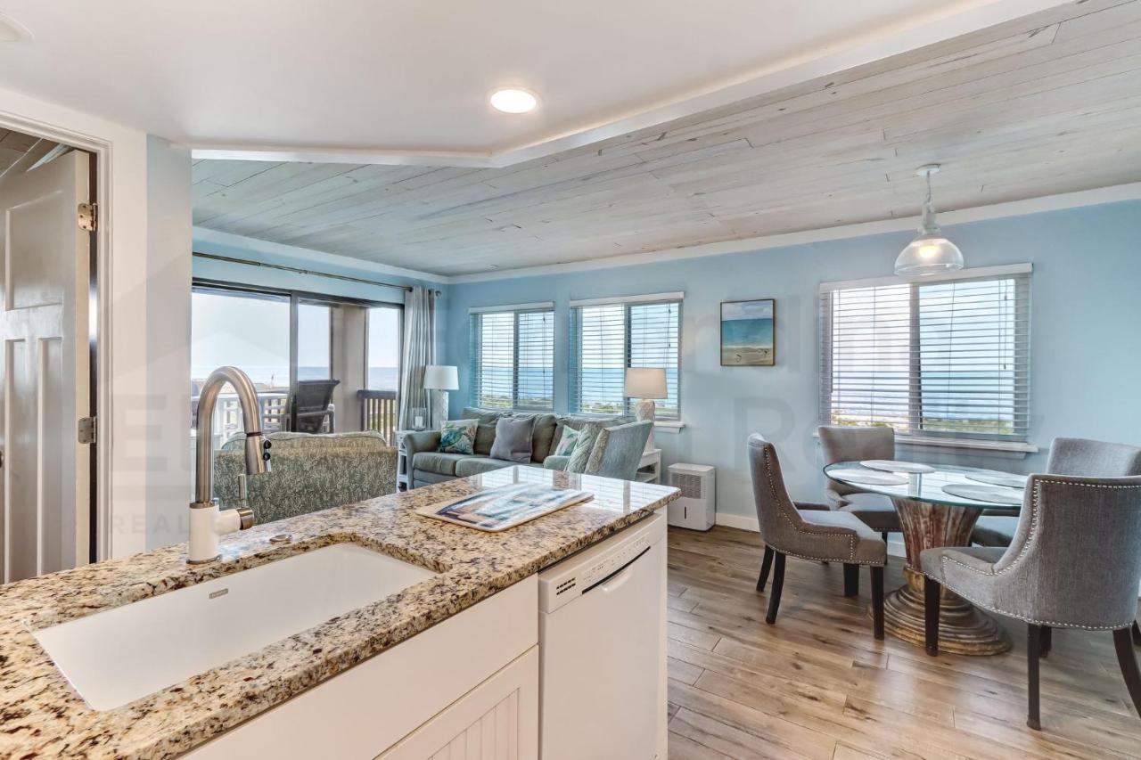 W Salt Water Pool Apartment