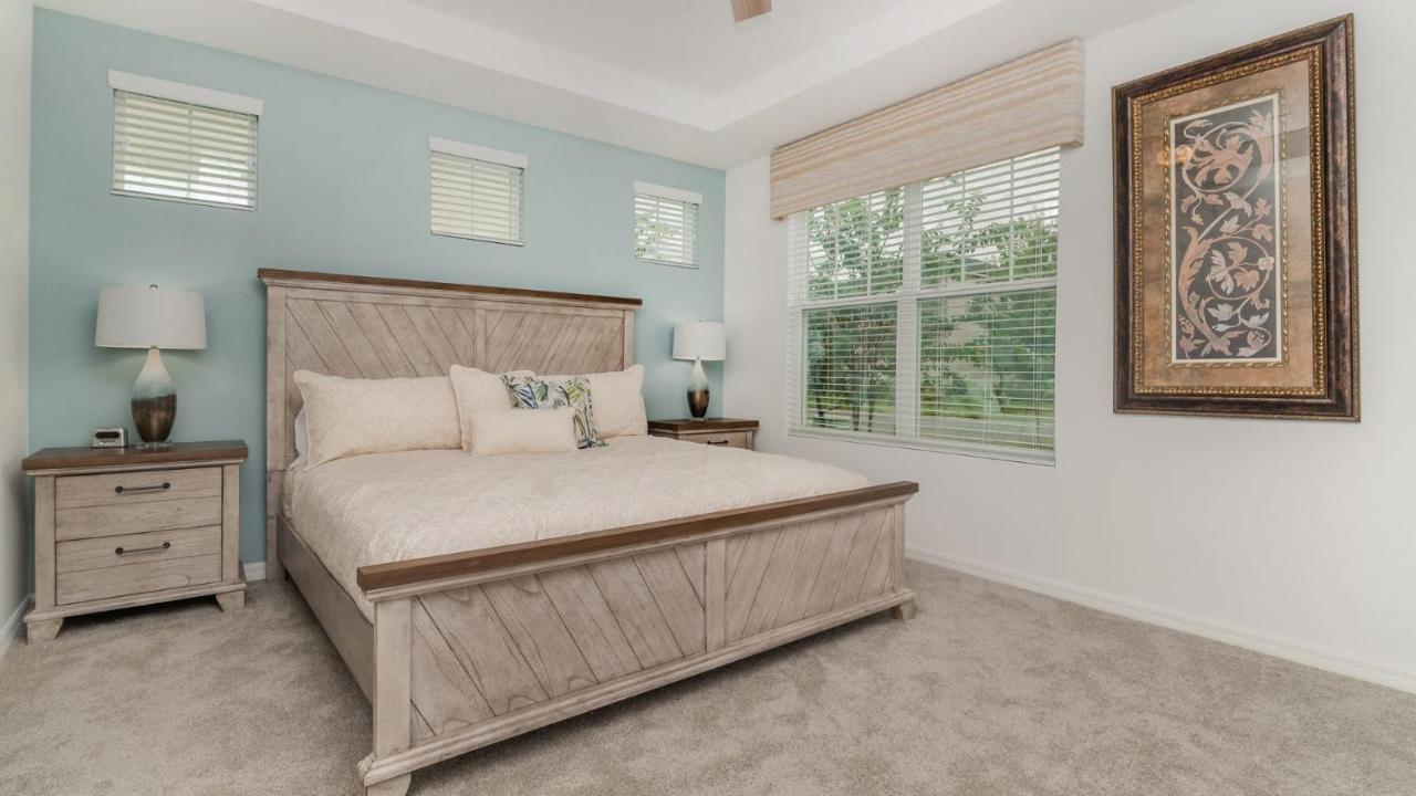 8972 Amelia Downs * Orlando