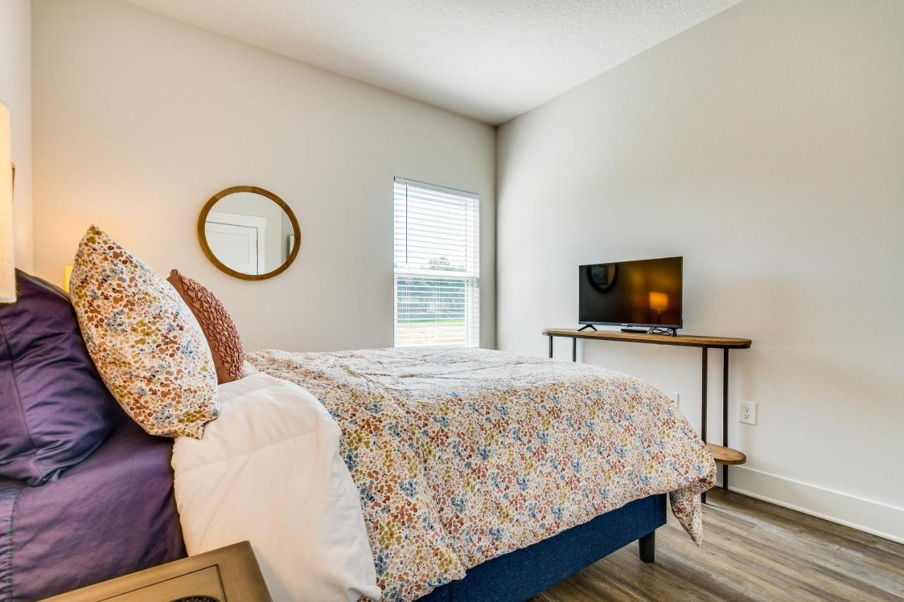 8 Mi To Pensacola Beach! Holiday home *