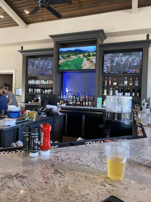 Golf Paradise!-lakewood National -beautiful -palmer's Cove Apartment *