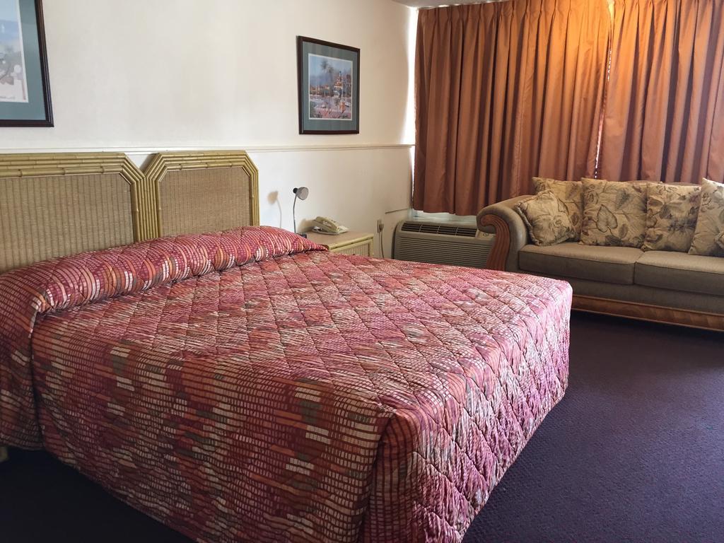 Motel Plus 2*