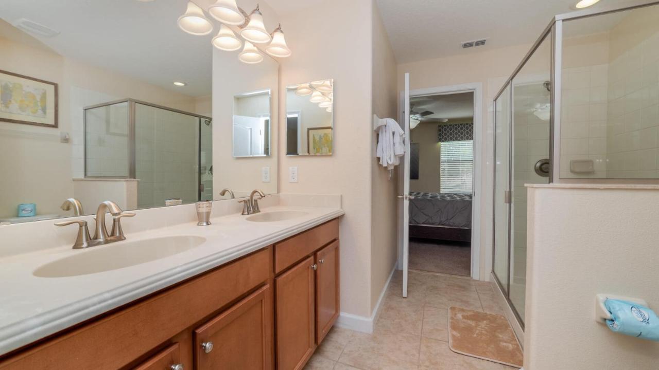 1506 Moon Valley * Davenport