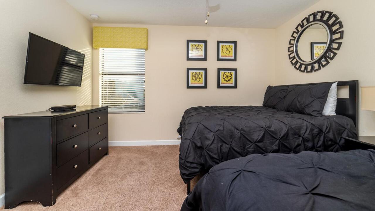 1506 Moon Valley *
