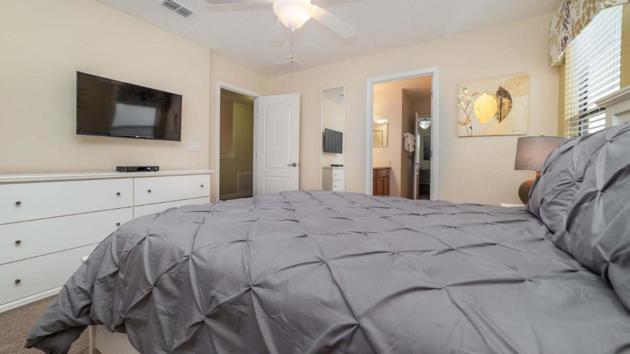 1506 Moon Valley *