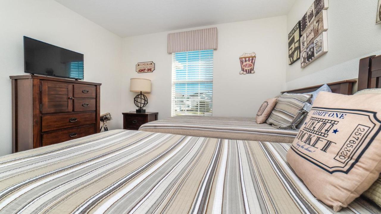 4742 Sleepy Hollow