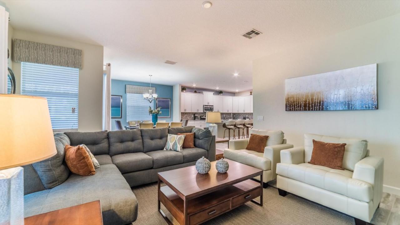 4742 Sleepy Hollow * Kissimmee