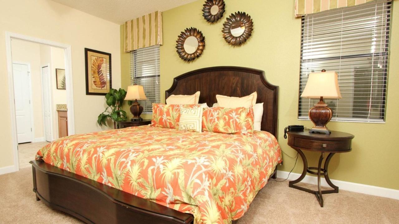 1405 Thunderbird * Davenport
