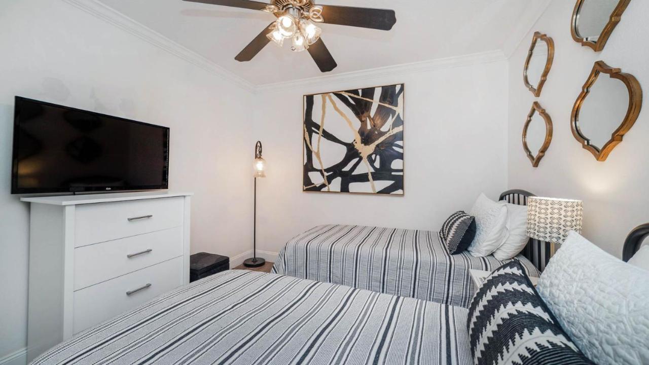 2787 Lido Key