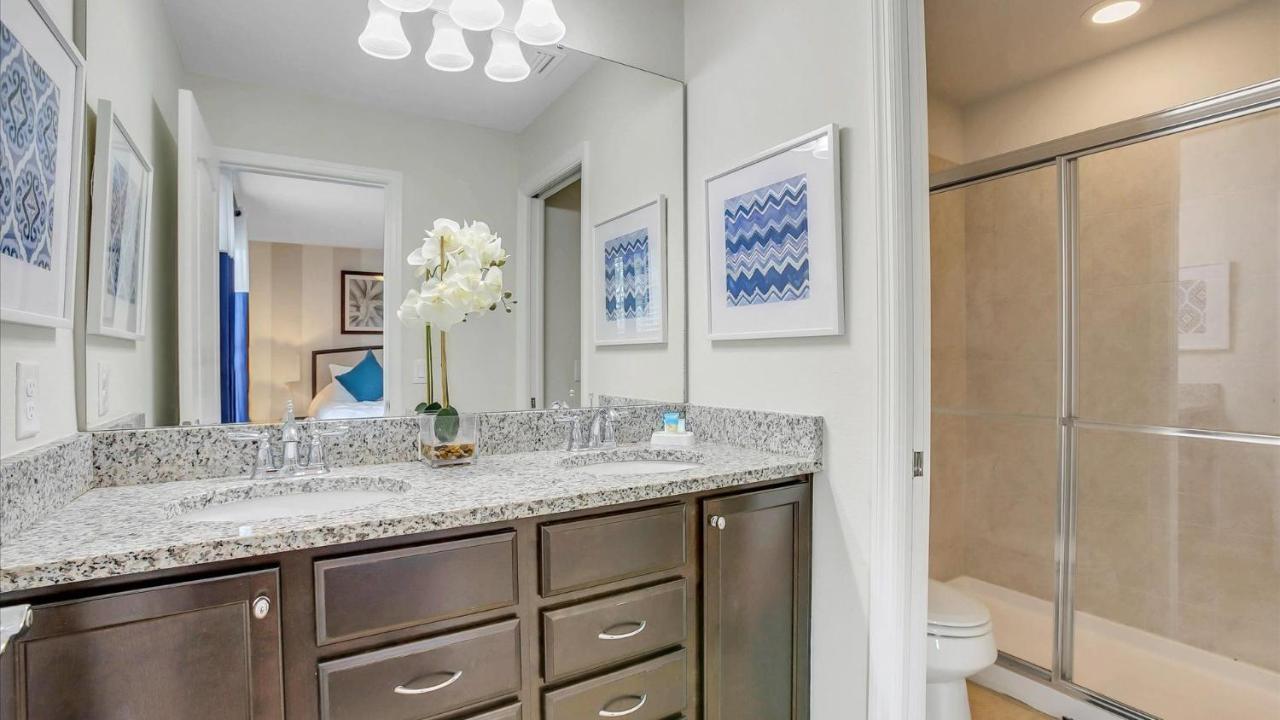 8882 Menton Holiday home
