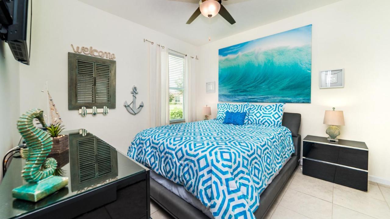 4079 Oak Tree *