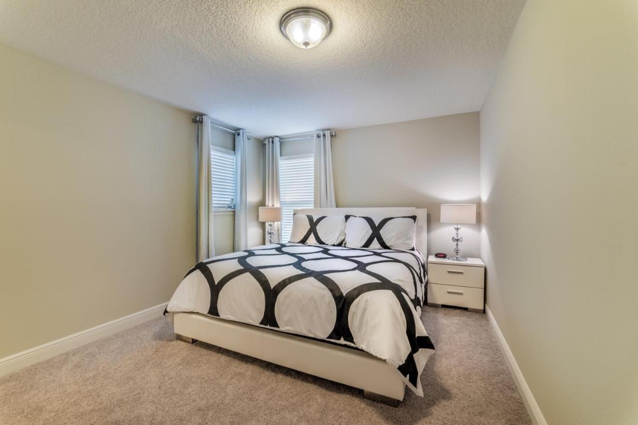 5369 Oakbourne * Davenport
