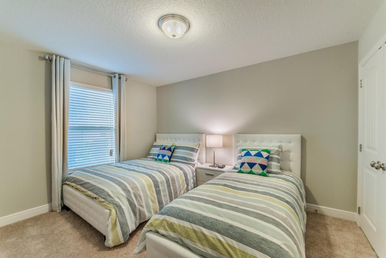 5369 Oakbourne