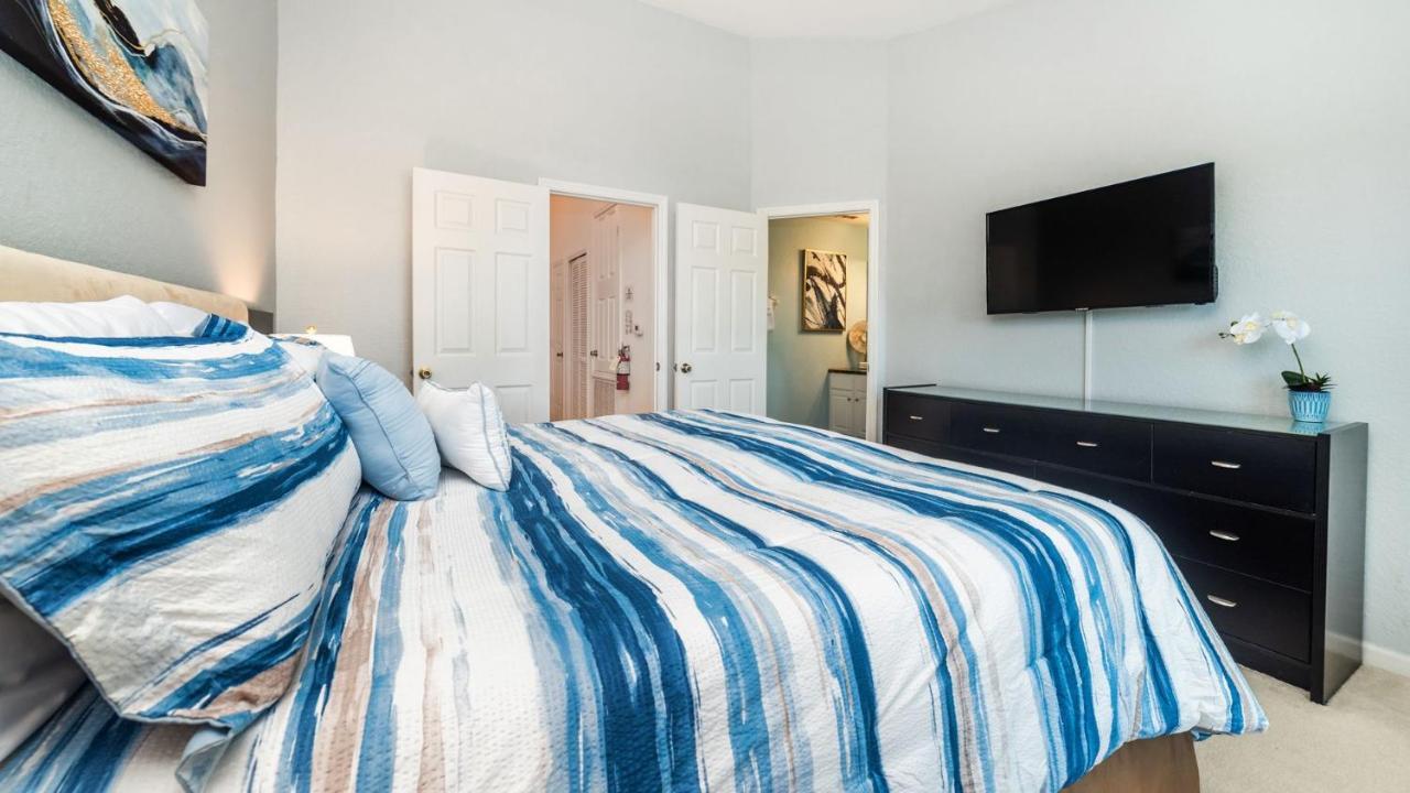 2537 Maneshaw Holiday home *