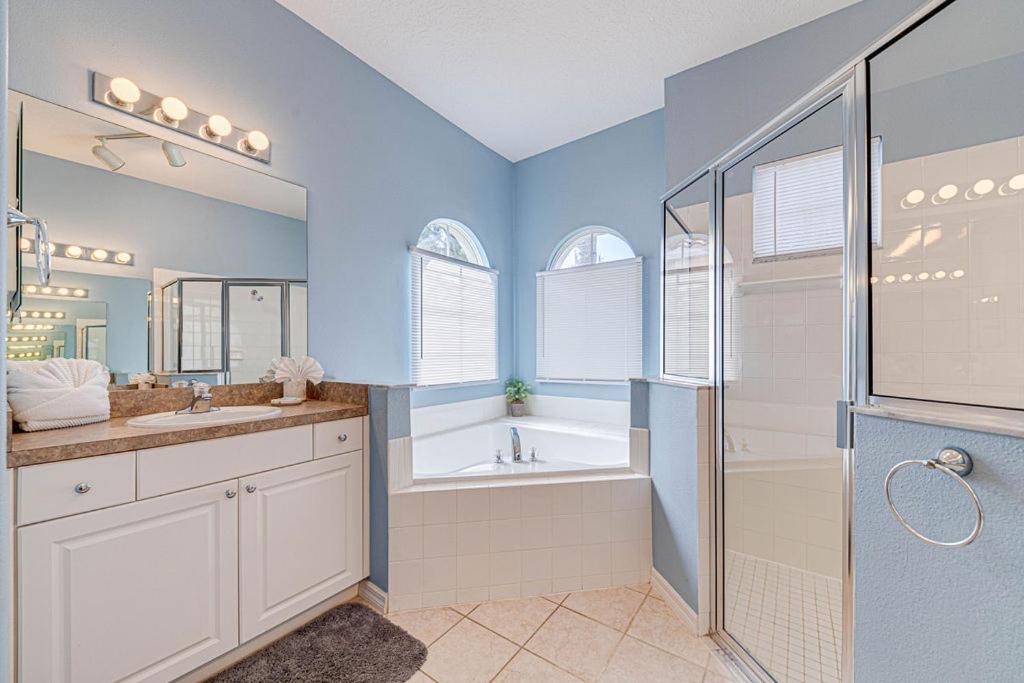 508 -beautiful And Spacious 5 Bedroom With Private Pool And Davenport