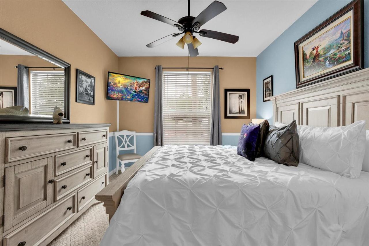 2302 Silver Palm # 103 *