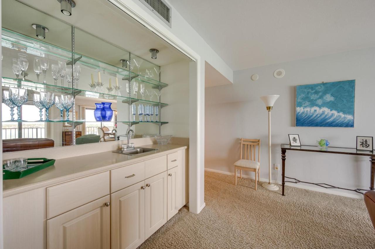 Apartment With Resort-style Amenities!