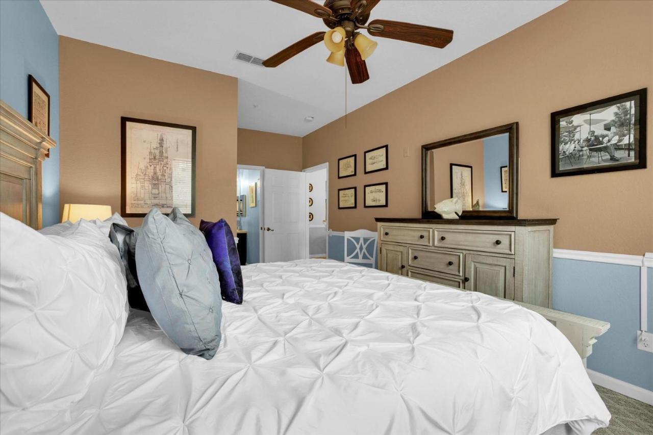 2302 Silver Palm # 103