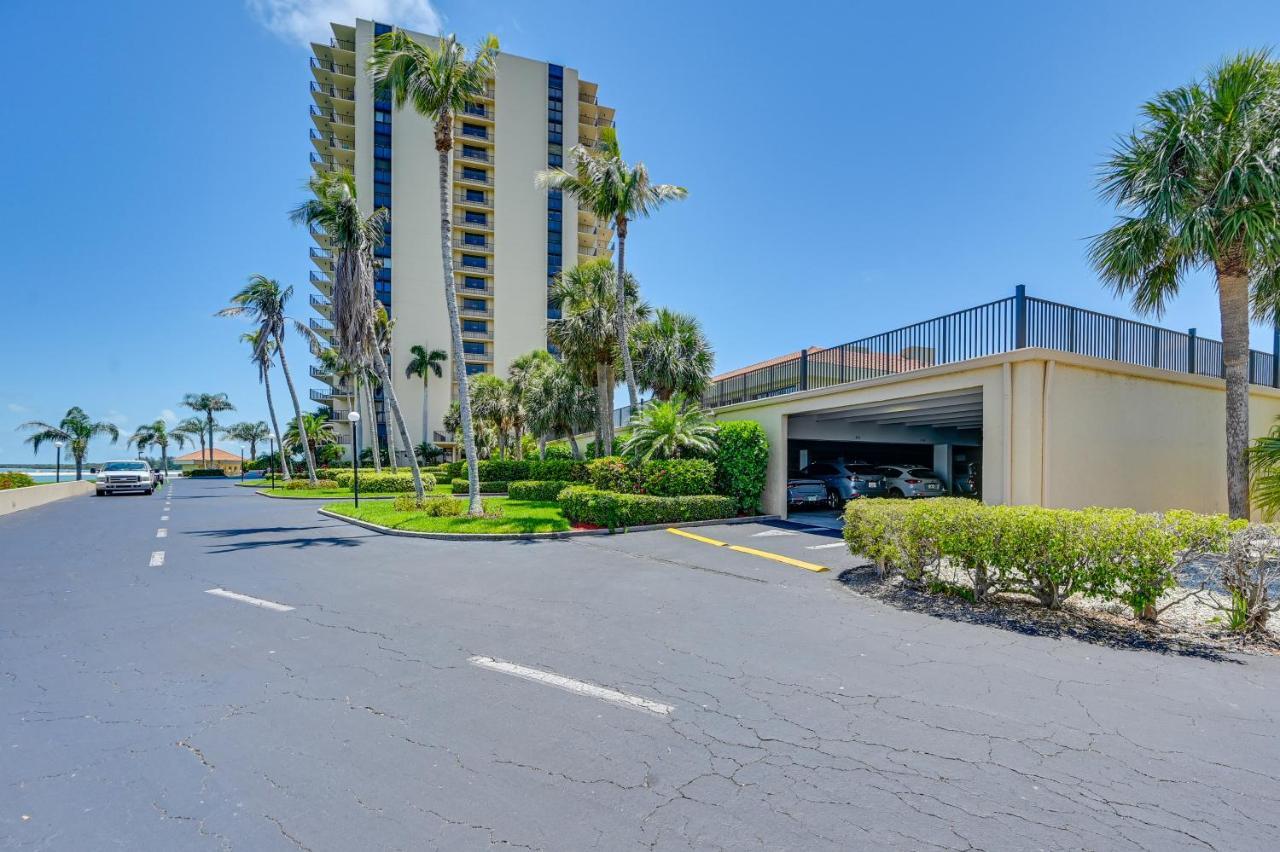 With Resort-style Amenities! * Marco Island