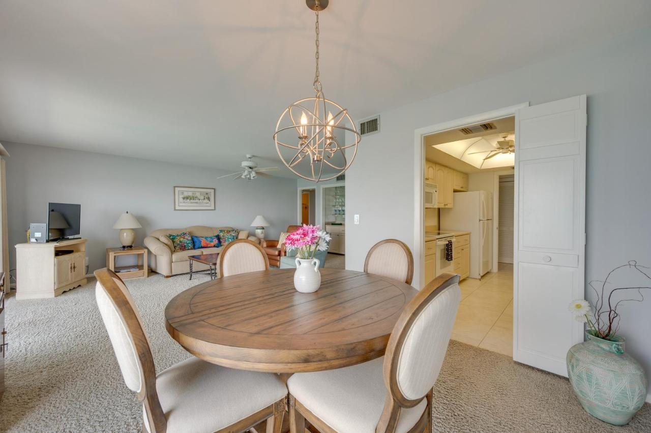 With Resort-style Amenities! Marco Island