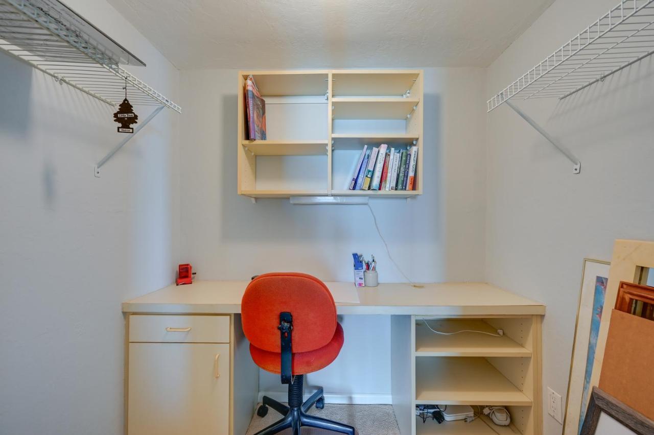 With Resort-style Amenities! Apartment Marco Island